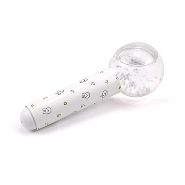 Chladivé ľadové guľôčky na tvár, krk